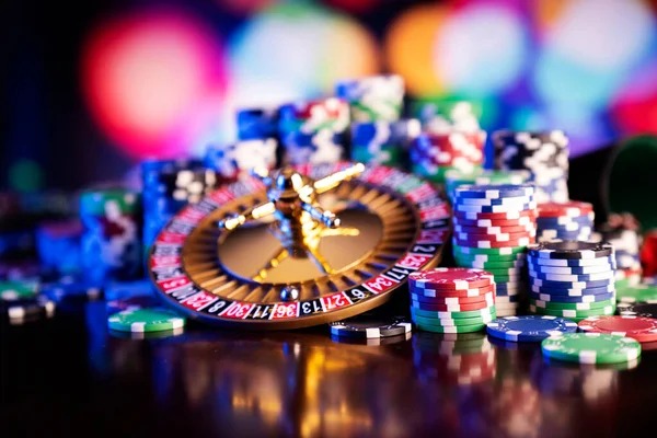 Monopoly Live dealer studio and spinning wheel on starlink4d platform